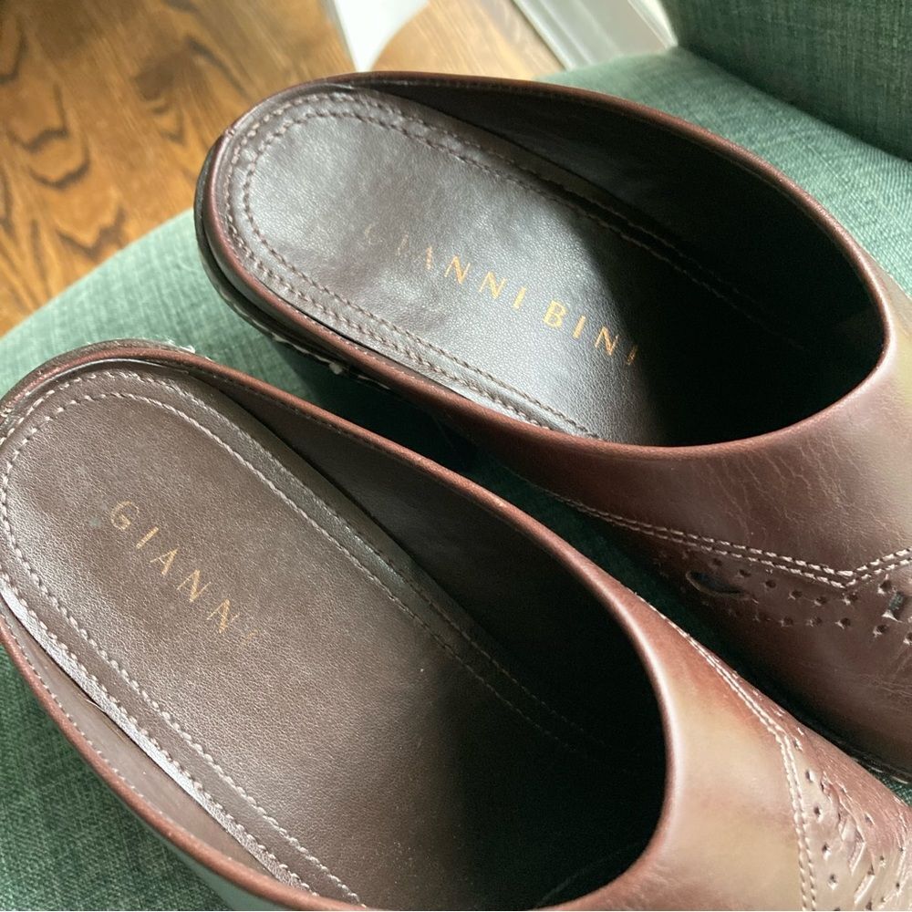 Gianni Bini Women’s Brown genuine Leather Y2K mule heel size 10. Good condition! - Picture 10 of 11